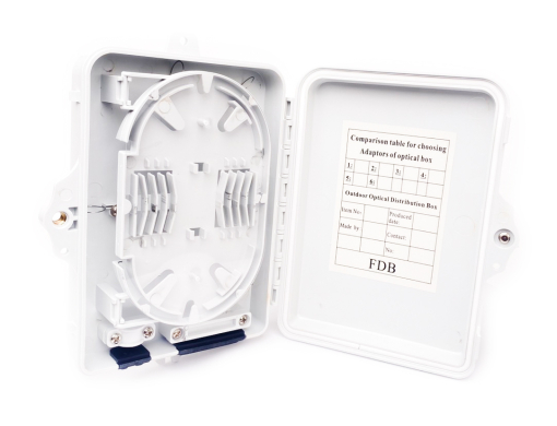 กล่องกระจายไฟเบอร์ออปติก (Fiber Optic Distribution Box) 6 ช่อง กันน้ำ รองรับ อะแดปเตอร์ SC 6 ตัว วัสดุพลาสติกอย่างดี มีกุญแจล็อคกล่อง และ ยางปิดกันน้ำ